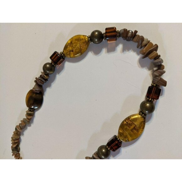 Premier Designs Jewelry SPICE IT UP Glass Bead & Shell Brass Plated Necklace - Picture 2 of 5